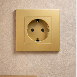 TECH WAVE utičnica i plastični okvir- zlatna (komplet)