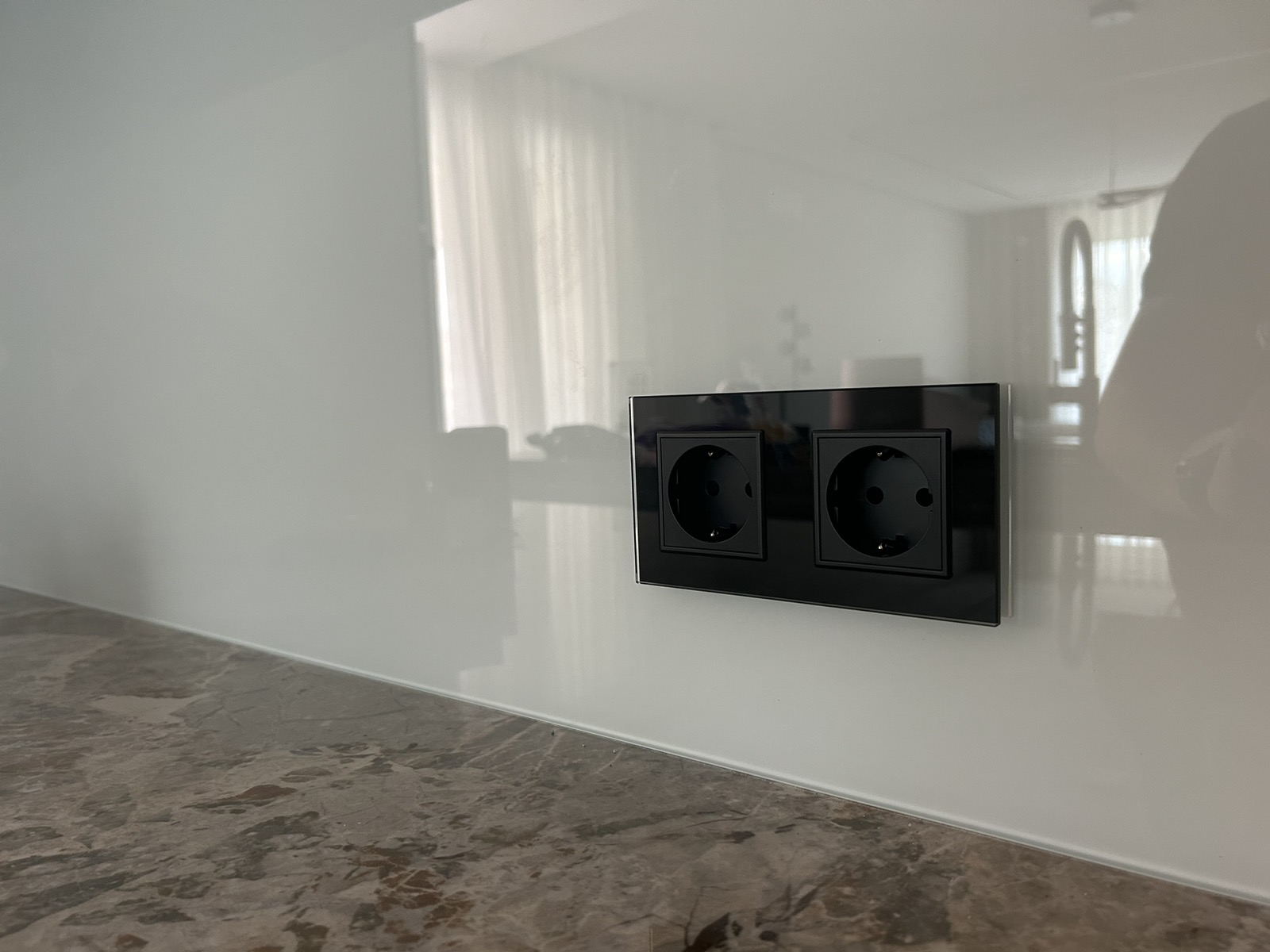 LIVOLO dvostruki okvir i utičnice (komplet) - Image 10