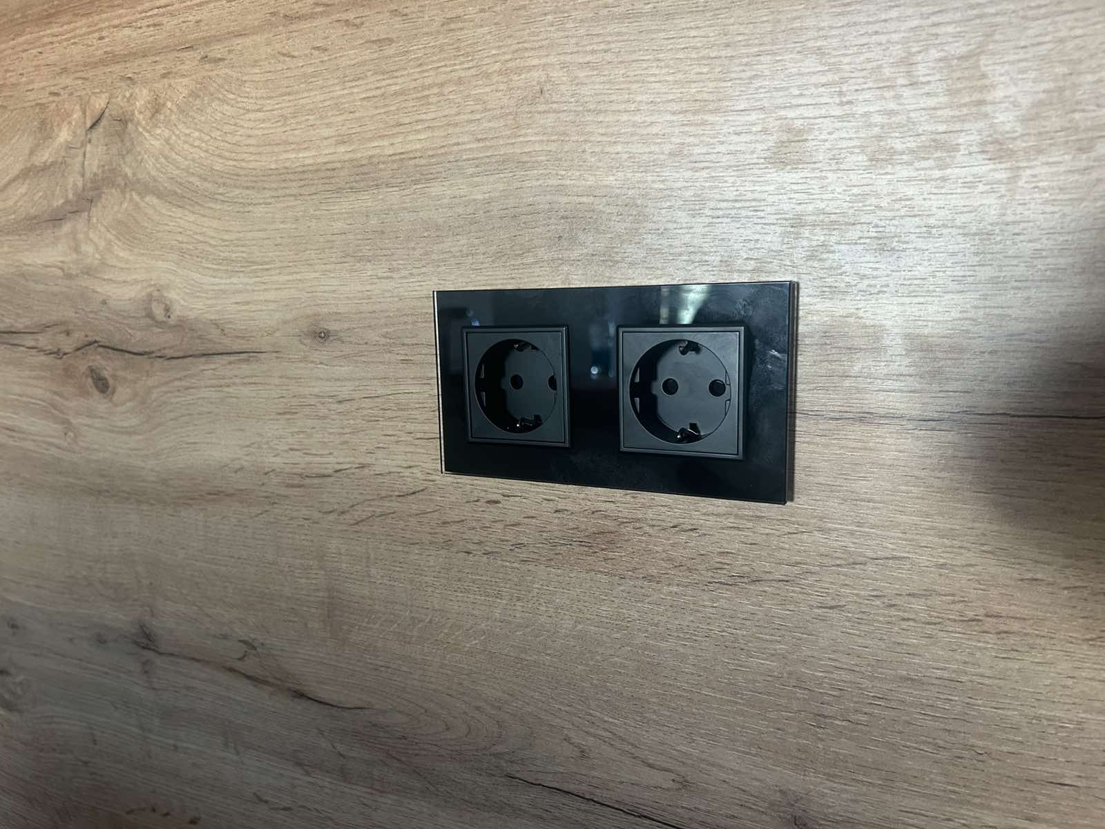 LIVOLO dvostruki okvir i utičnice (komplet) - Image 9