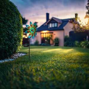 LED Solarna lampa- vjetrenjača