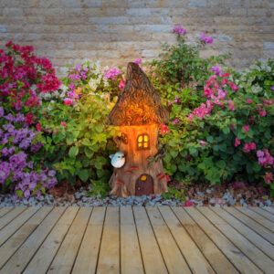 Solarna lampa GB- kućica na drvetu